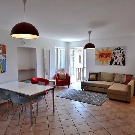 Apartment Pop Art Torri Del Benaco